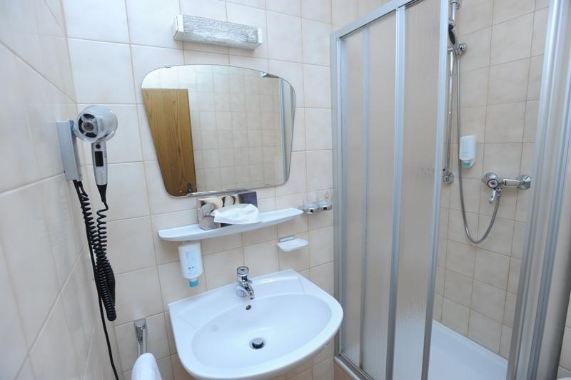 Hotel Reischenau Ustersbach Стая снимка