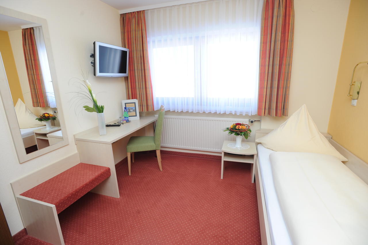 Hotel Reischenau Ustersbach Екстериор снимка